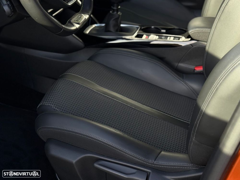 Peugeot 2008 1.2 PureTech GT Line - 19