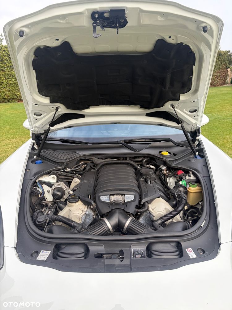 Porsche Panamera GTS - 15