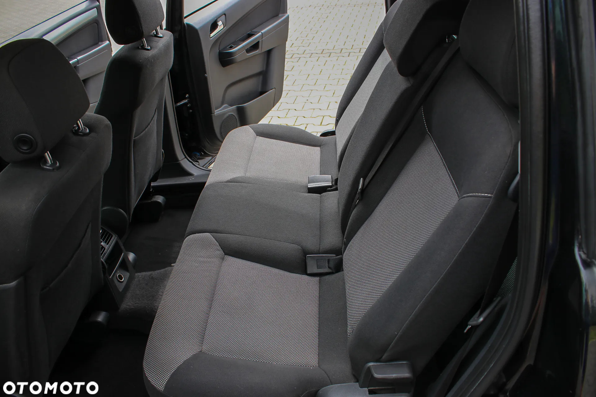 Opel Zafira 1.8 Navi - 31