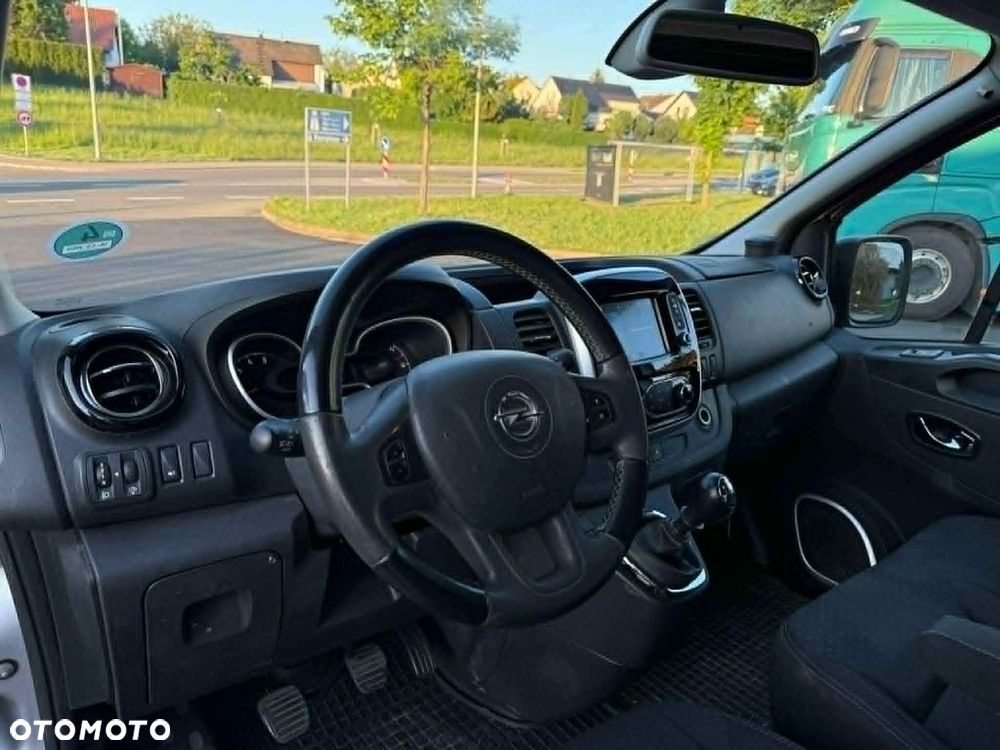 Opel Vivaro - 2