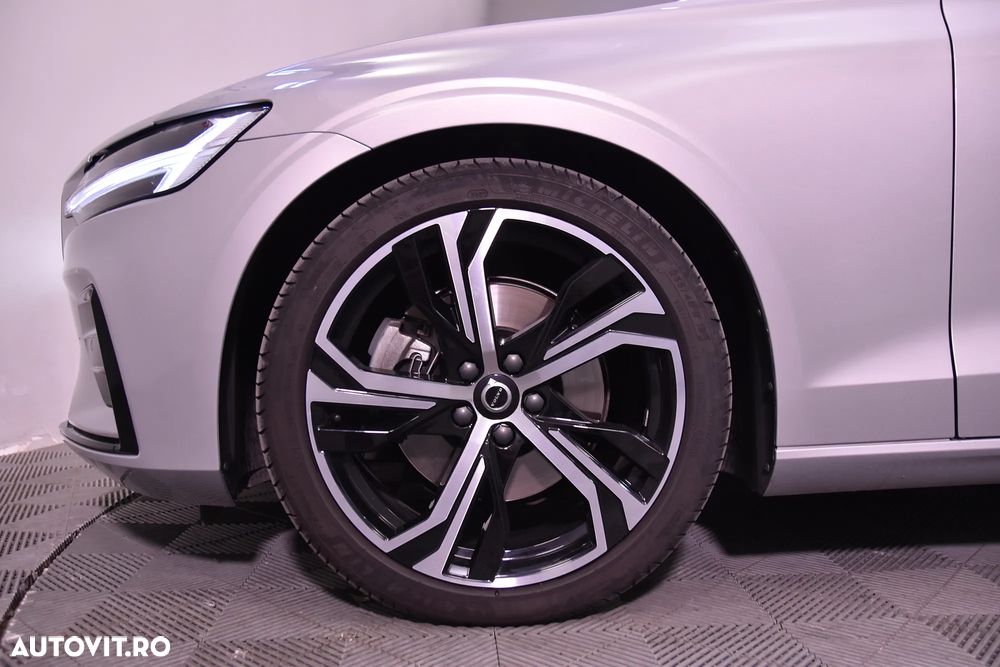 Volvo S60 B4 MHEV AT Plus Dark - 13