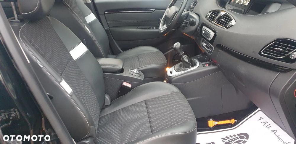 Renault Scenic ENERGY TCe 115 Bose Edition - 13