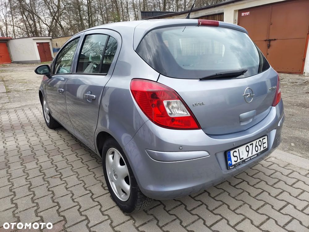 Opel Corsa 1.2 16V Cosmo - 6