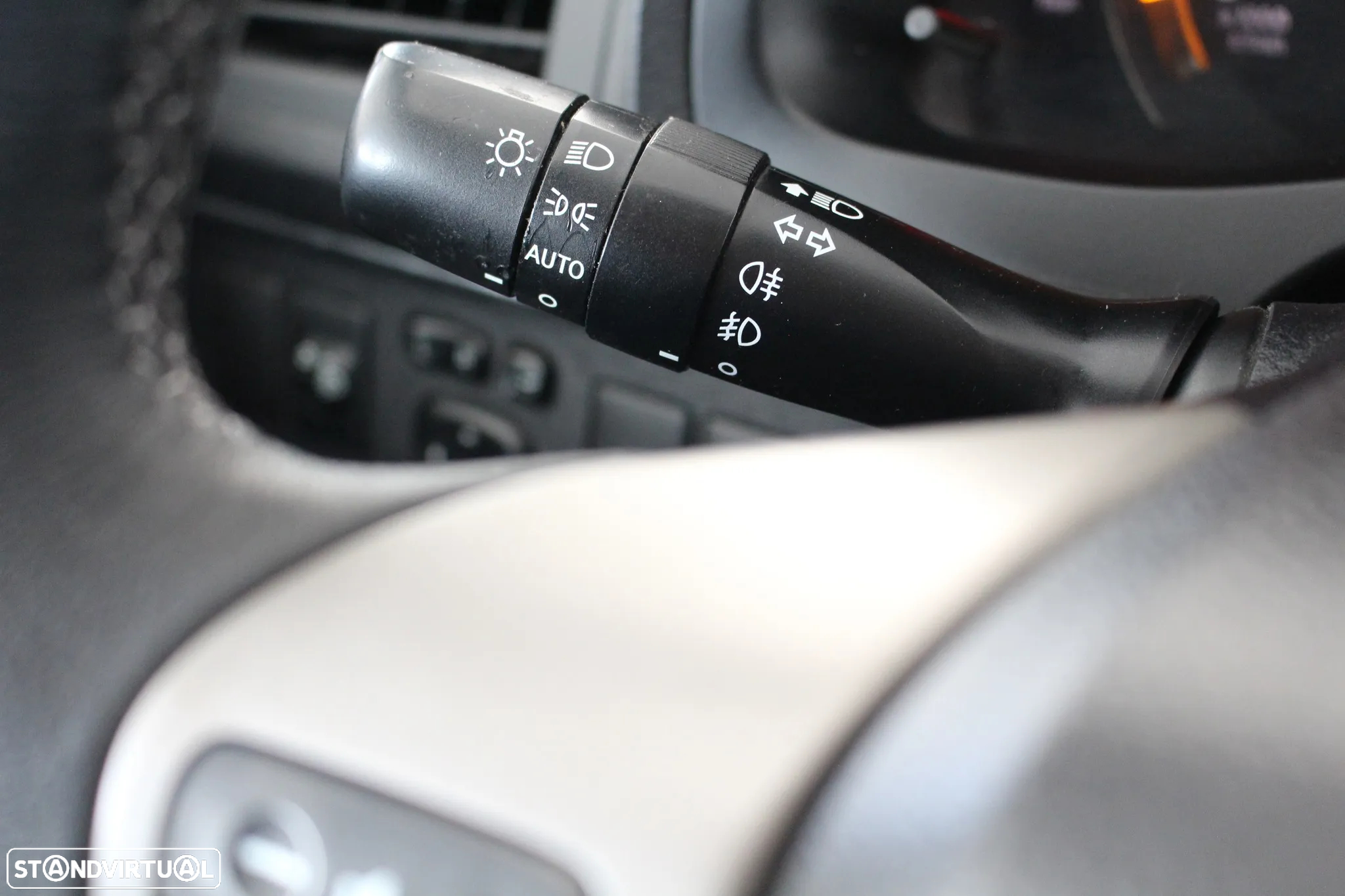 Toyota Avensis SW 2.0 D-4D Sol+GPS - 20