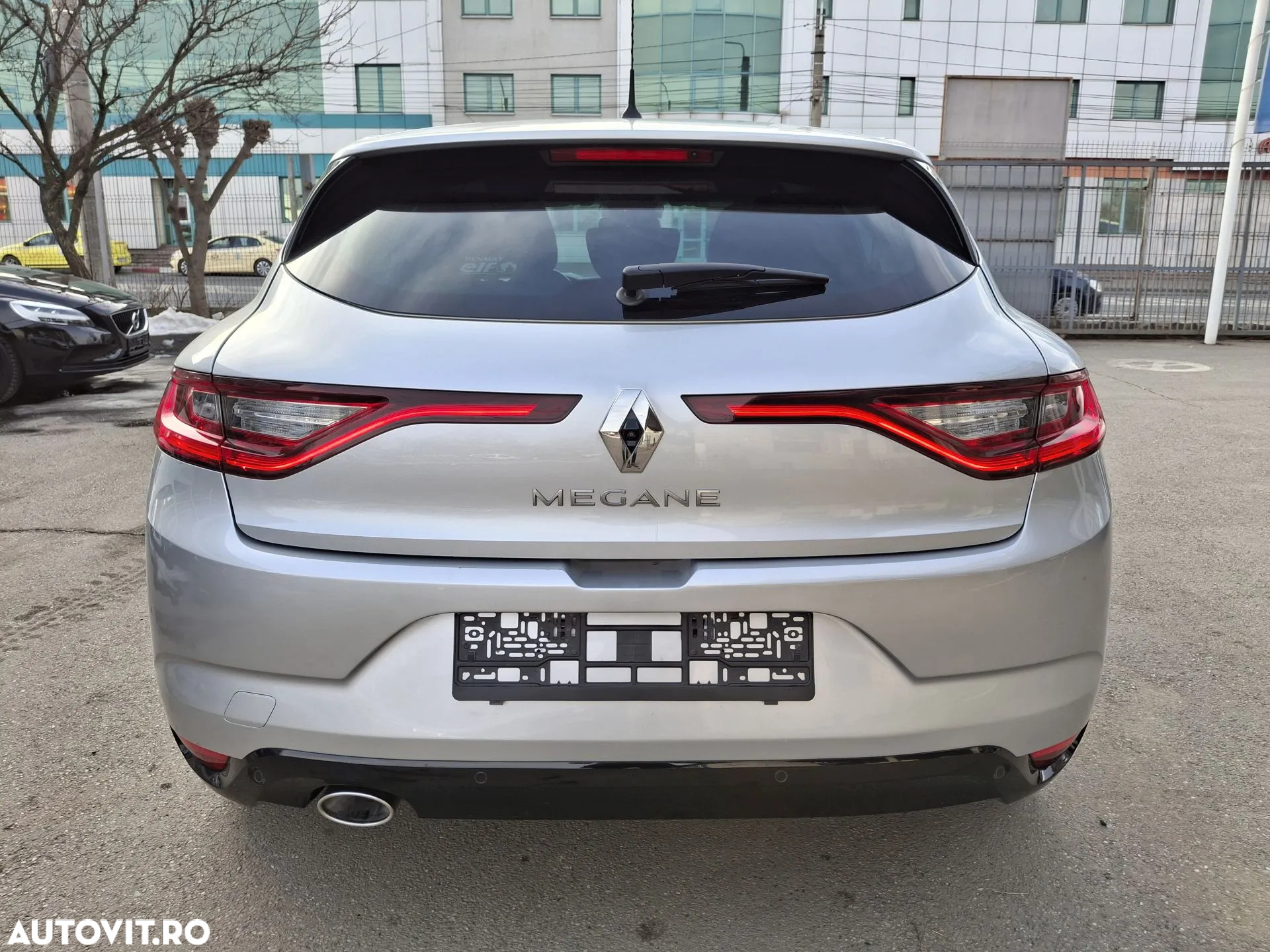 Renault Megane TCe 140 GPF EDC INTENS - 5