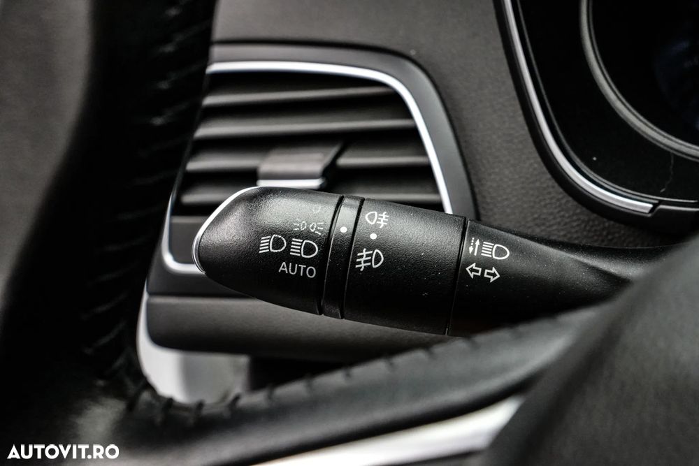 Renault Megane TCe 140 GPF EDC Equilibre - 21