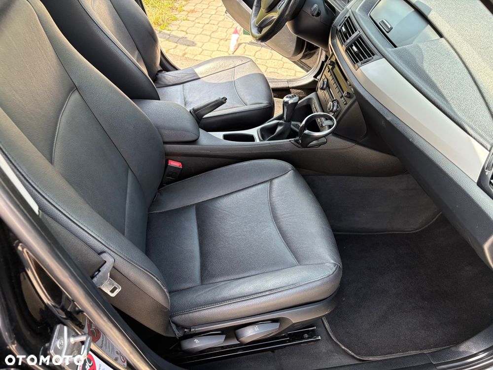 BMW X1 sDrive18d - 12