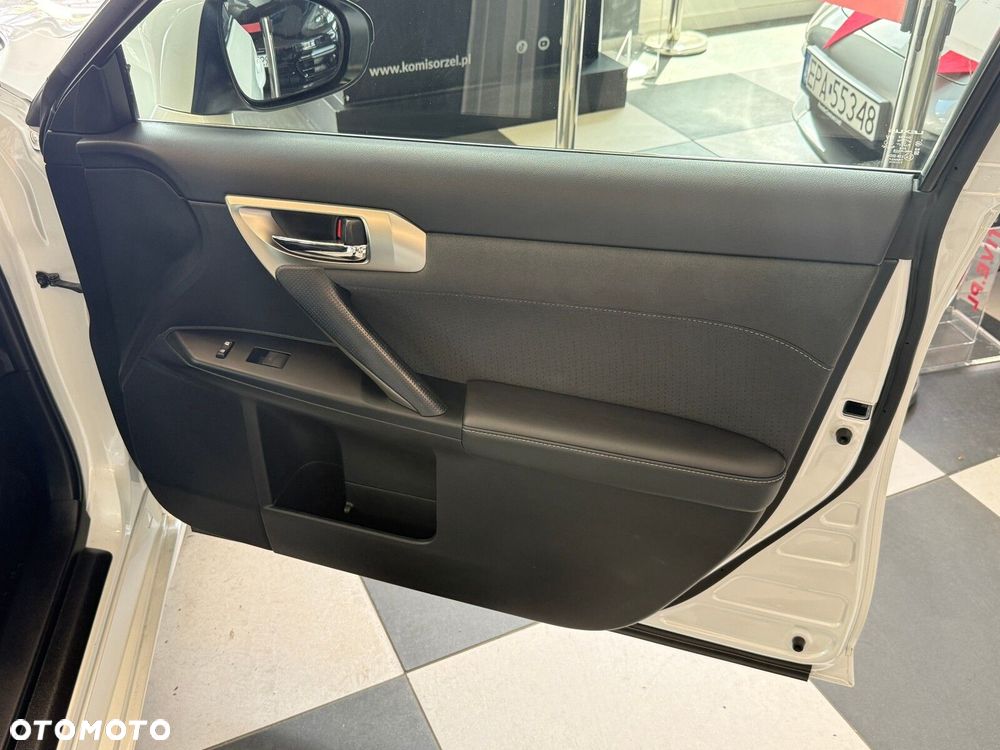 Lexus CT - 14