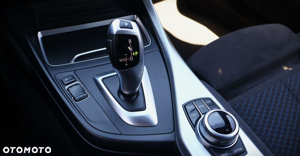 BMW Seria 1 - 29