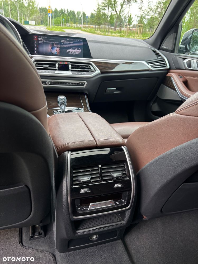 BMW X5 xDrive40i - 9