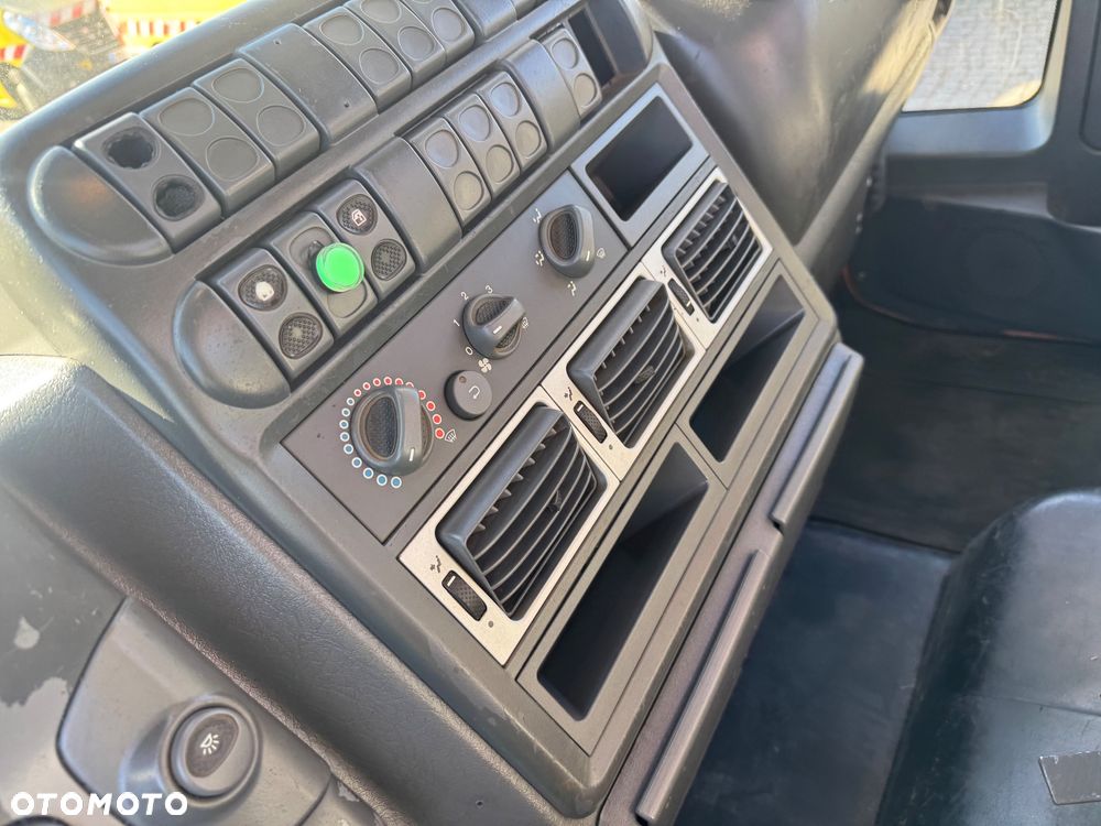 Iveco Eurocargo Wywrotka 3 str SPECJALNY Solarka Piaskarka Czołownica - 28