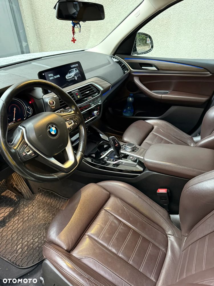BMW X3 xDrive20d xLine - 11