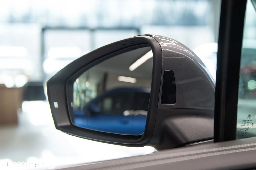 Volkswagen Touareg V6 TDI 4MOTION Elegance - 12