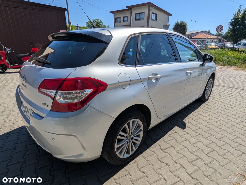 Citroën C4 HDi 90 Attraction - 10