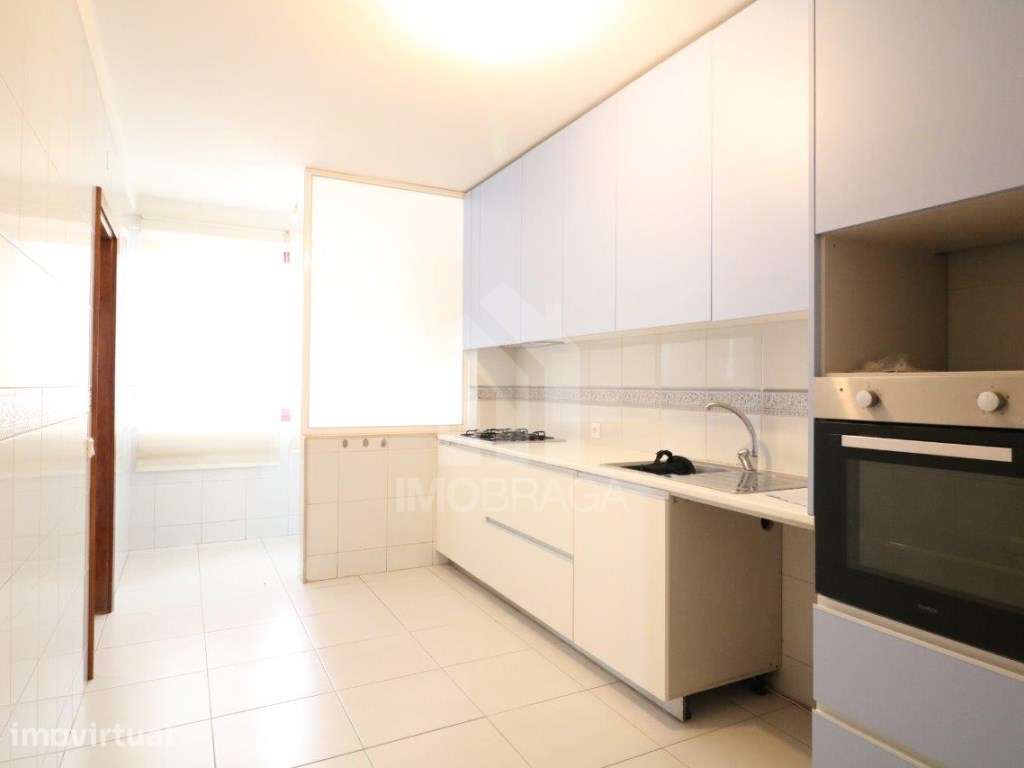 Arrendamento Apartamento T2+1 - S. Vicente (Volvo) - Grande imagem: 3/33