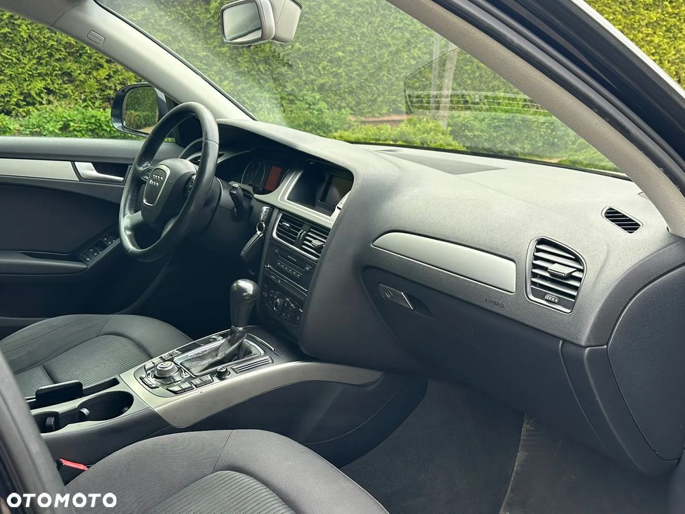 Audi A4 Avant - 11