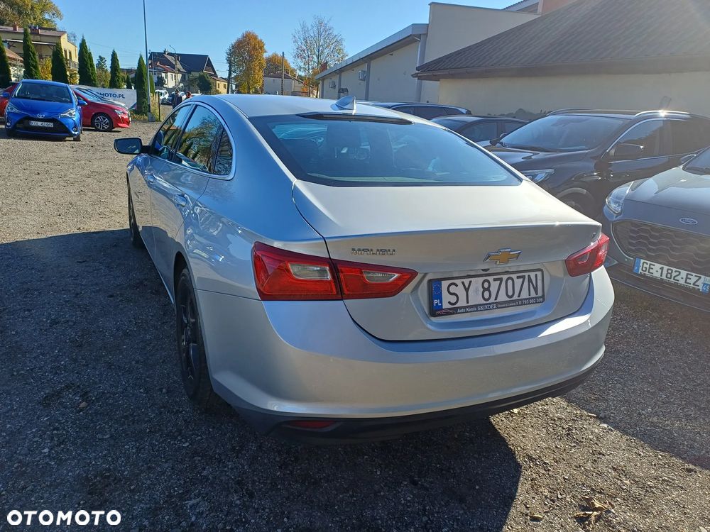 Chevrolet Malibu - 4