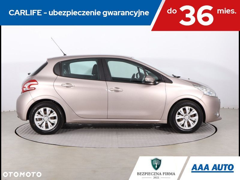Peugeot 208 - 7