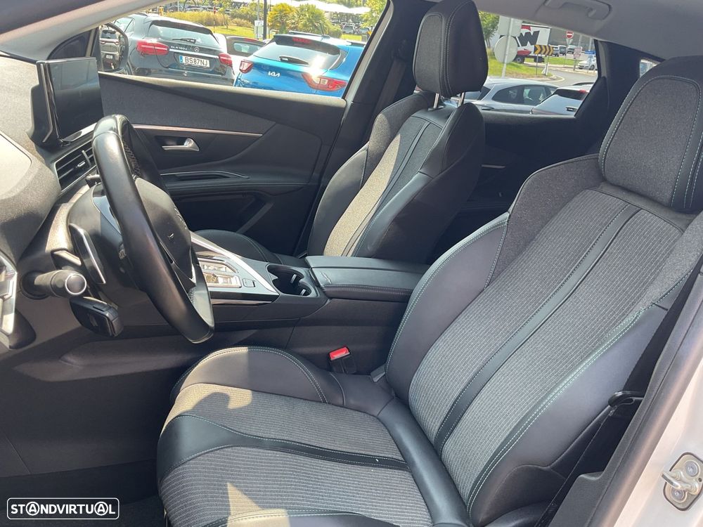 Peugeot 3008 1.6 Hybrid4 Allure e-EAT8 - 20