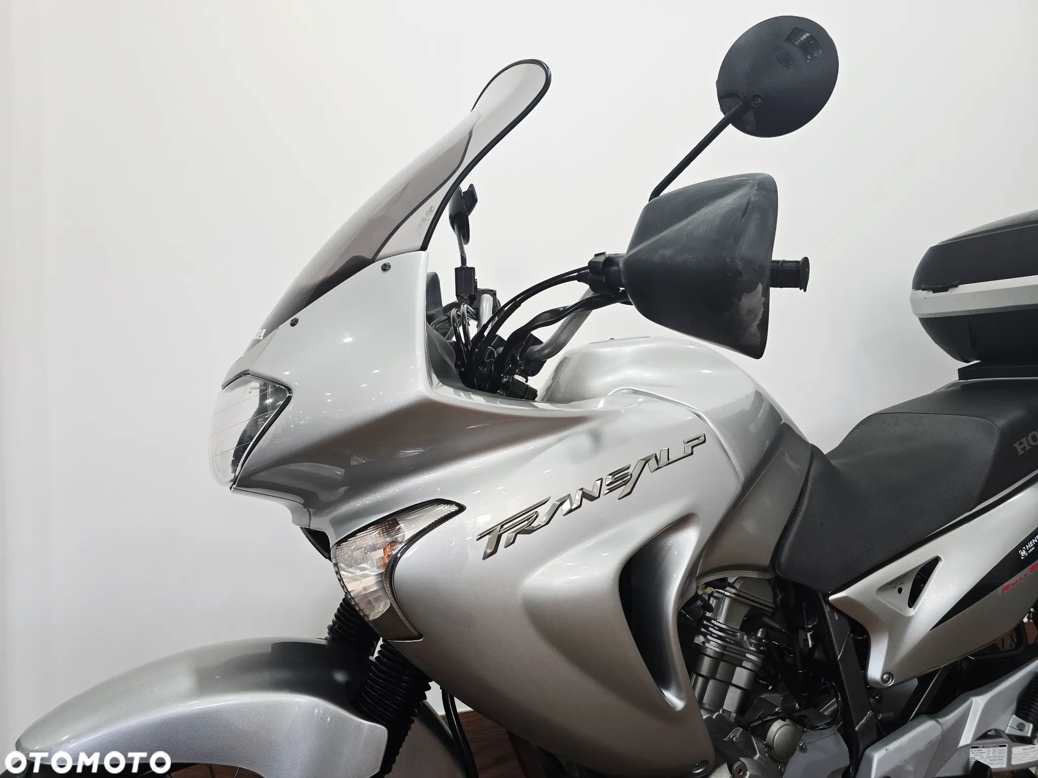 Honda Transalp - 12