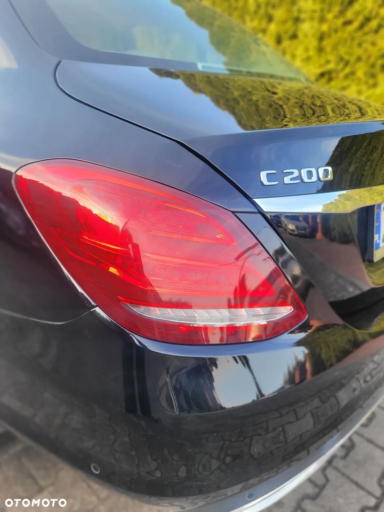 Mercedes-Benz Klasa C 200 4-Matic 9G-TRONIC - 17
