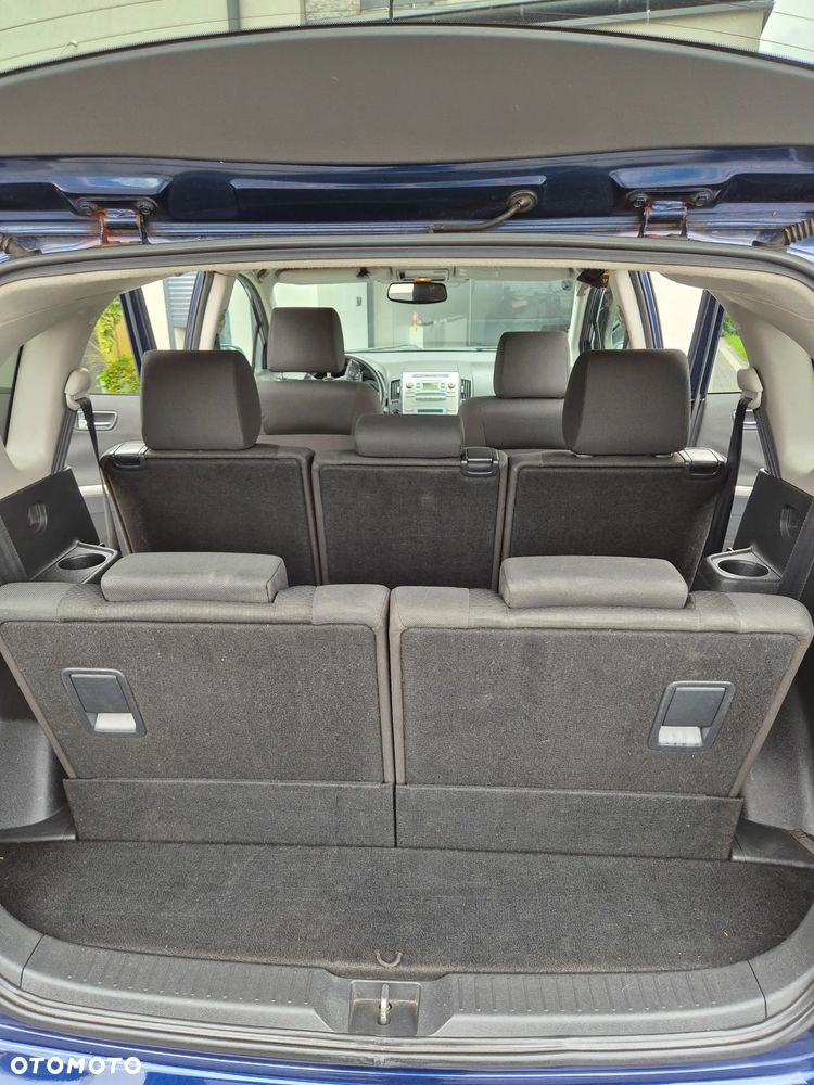 Toyota Corolla Verso - 16