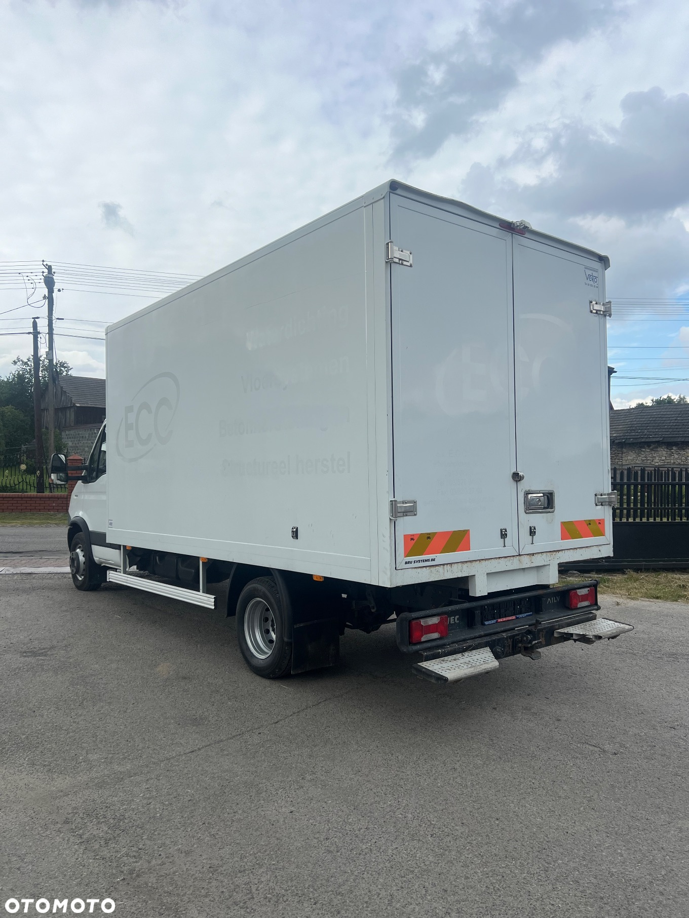 Iveco Daily 70C15 70-170 Przebieg tylko 106 000 km Kontener 65C 50C 35C DMC 7 T lub 3.5T - 2