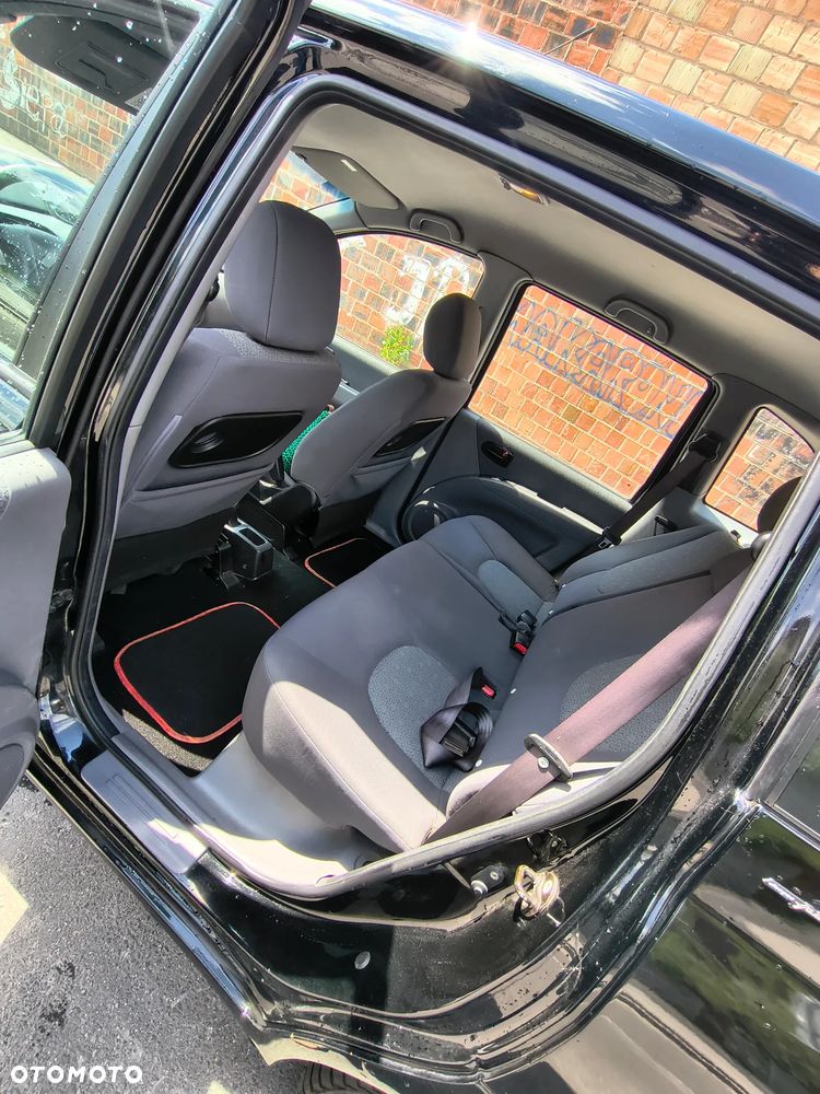 Hyundai Matrix 1.5 CRDi GL - 5