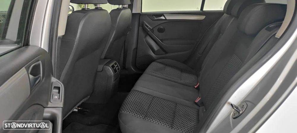 VW Golf 1.6 TDi Confortline - 19