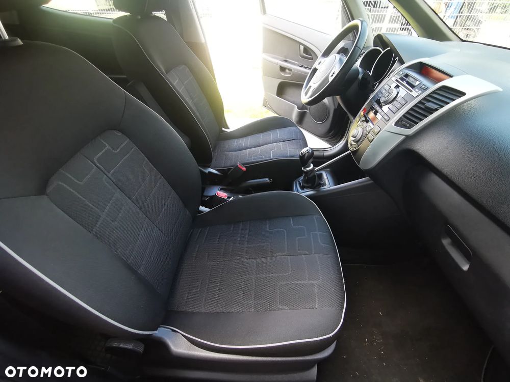 Kia Venga 1.6 CRDi 128 Business Line - 13