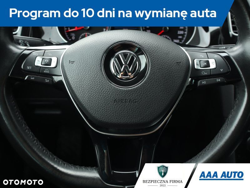 Volkswagen Golf - 19