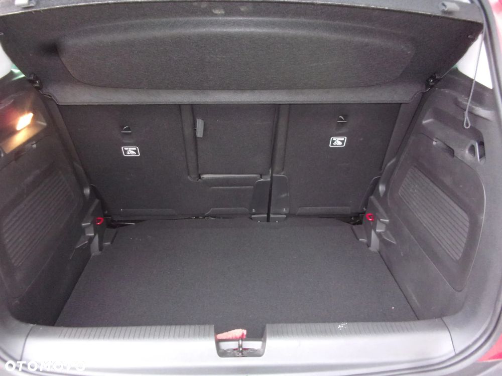 Opel Crossland X - 16