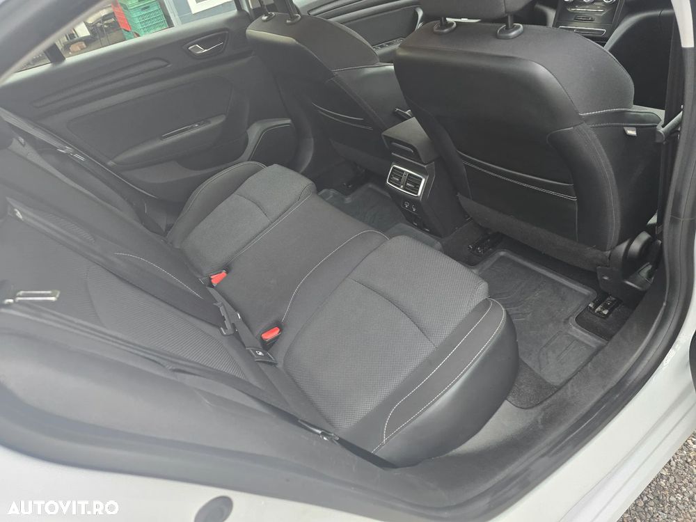 Renault Megane Blue dCi 116 Intens - 10