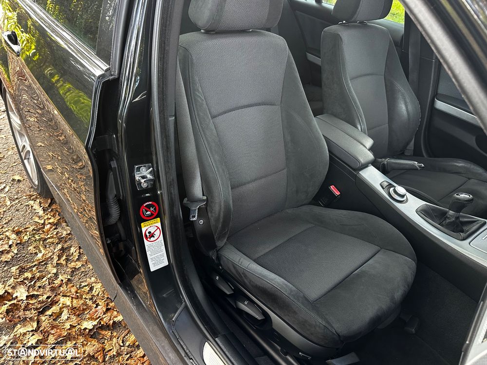 BMW 320 d Touring Navigation - 28