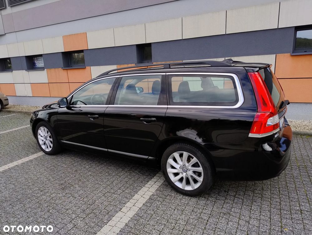 Volvo V70 D3 Momentum - 4