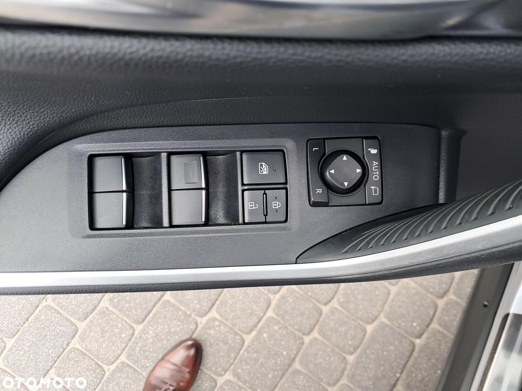 Toyota RAV4 2.5 Hybrid Comfort 4x2 - 16