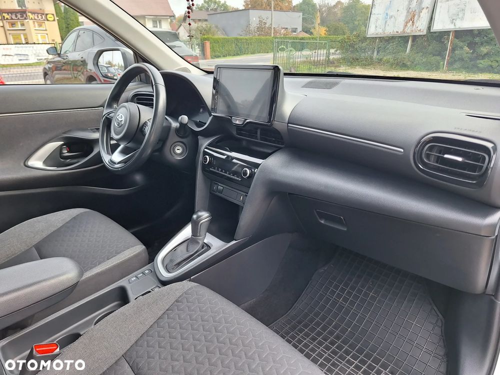 Toyota Yaris Cross Hybrid 1.5 Executive - 24