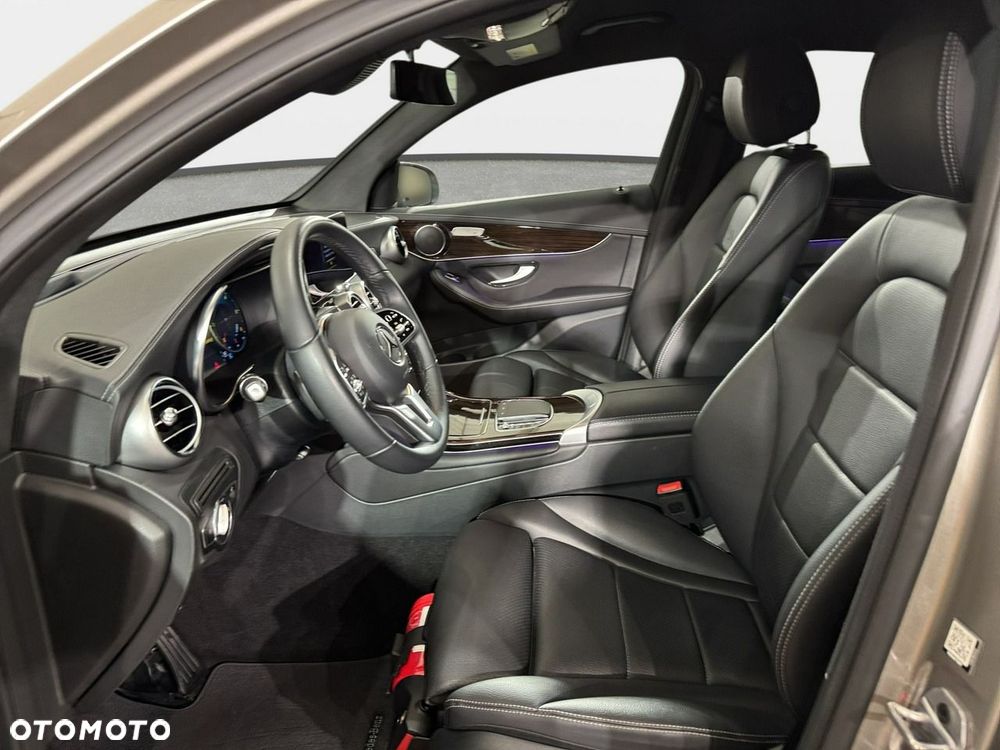 Mercedes-Benz GLC 220 d 4Matic 9G-TRONIC - 32