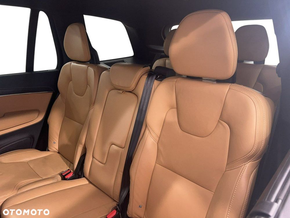 Volvo XC 90 - 12