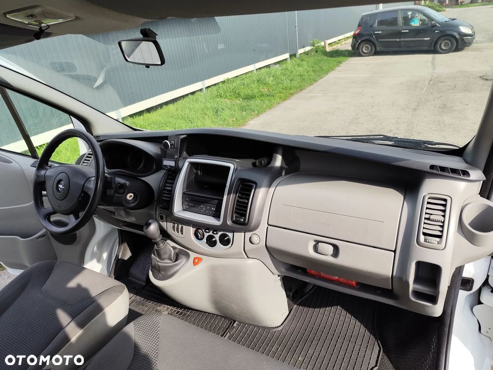 Opel VIVARO - 8