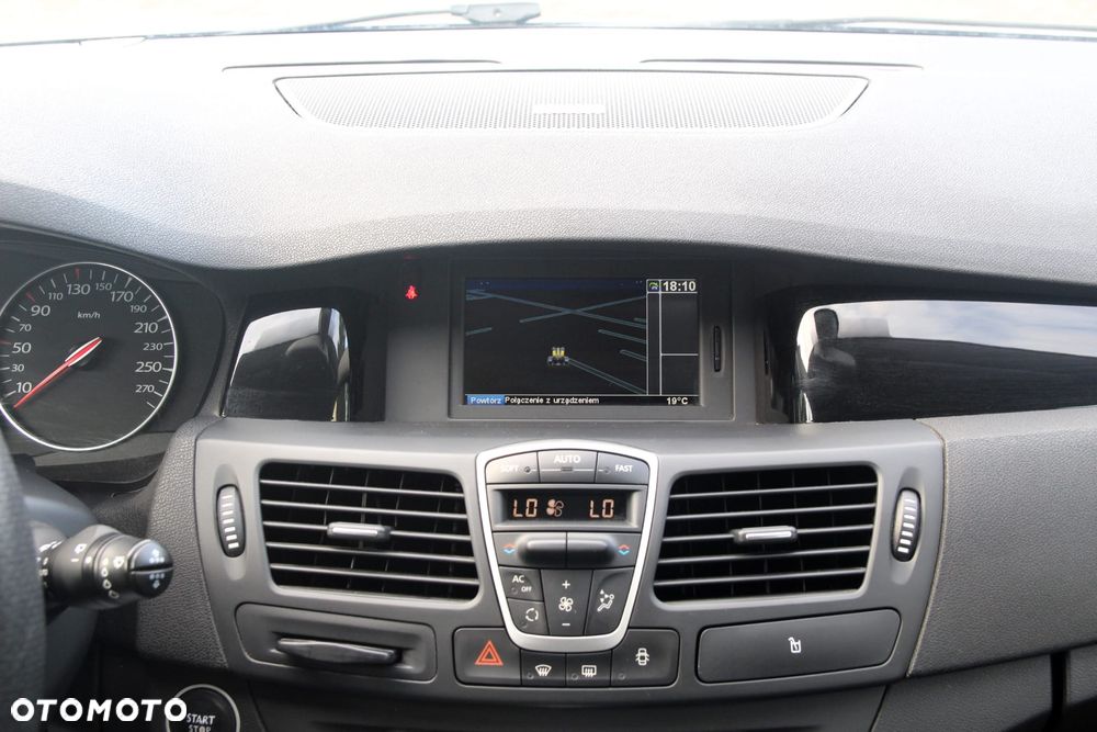 Renault Laguna dCi 110 FAP Bose Edition - 19