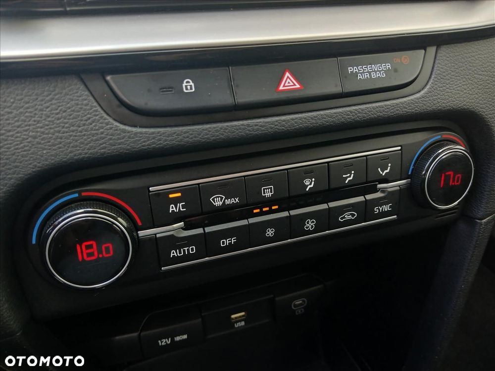 Kia Ceed 1.5 T-GDI M DCT - 16