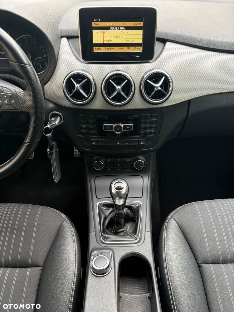 Mercedes-Benz Klasa B 180 BlueEFFICIENCY Edition Style - 18