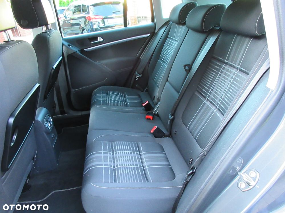 Volkswagen Tiguan 2.0 TDI SCR 4MOTION BlueMotion Technology DSG Lounge Sport & Style - 15