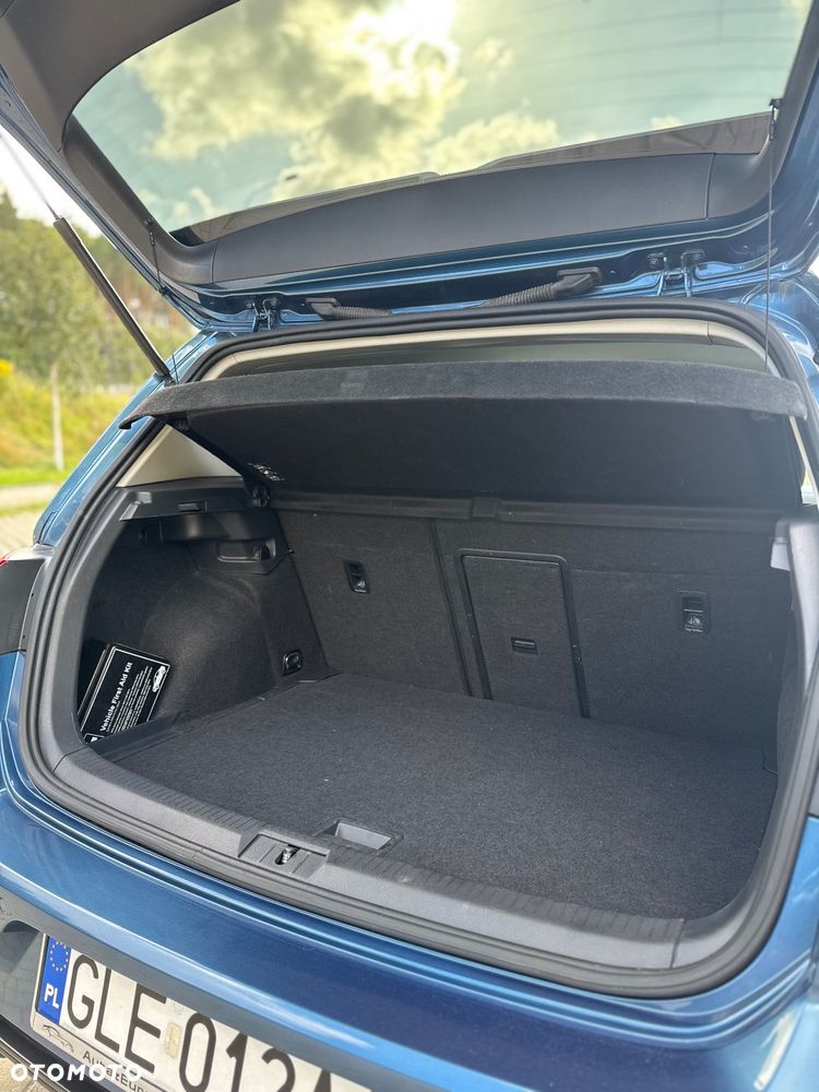Volkswagen Golf - 23