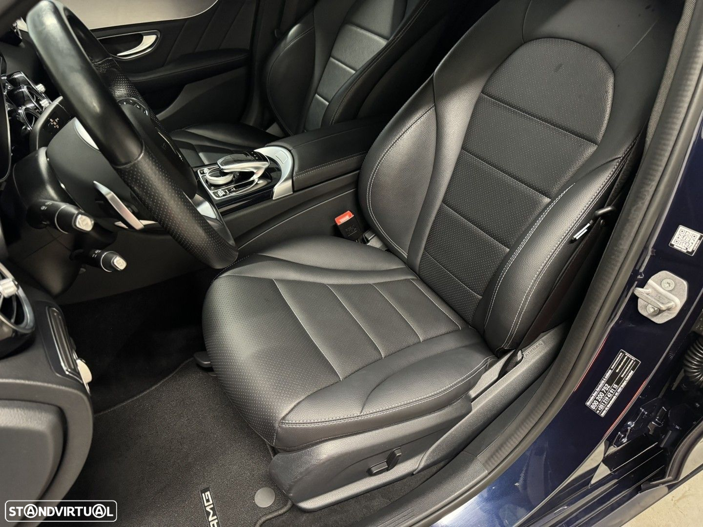 Mercedes-Benz C 300 h AMG Line - 32