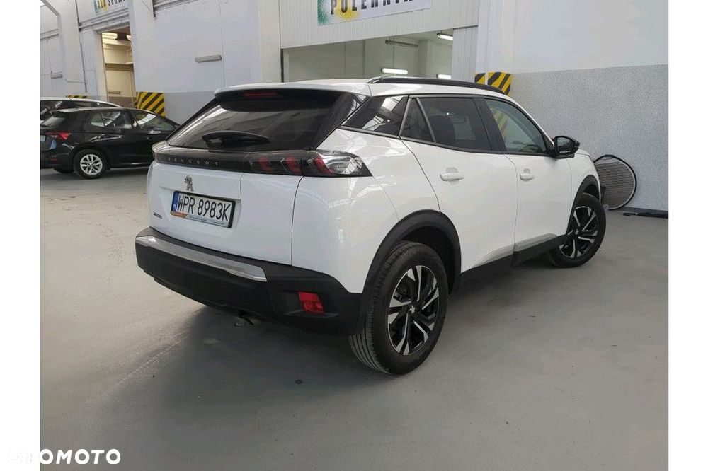 Peugeot 2008 1.2 PureTech Allure S&S - 3