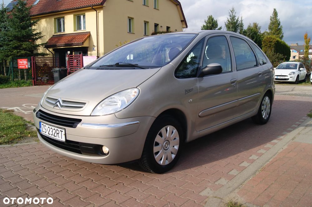 Citroën Xsara Picasso 1.6i Confort - 8