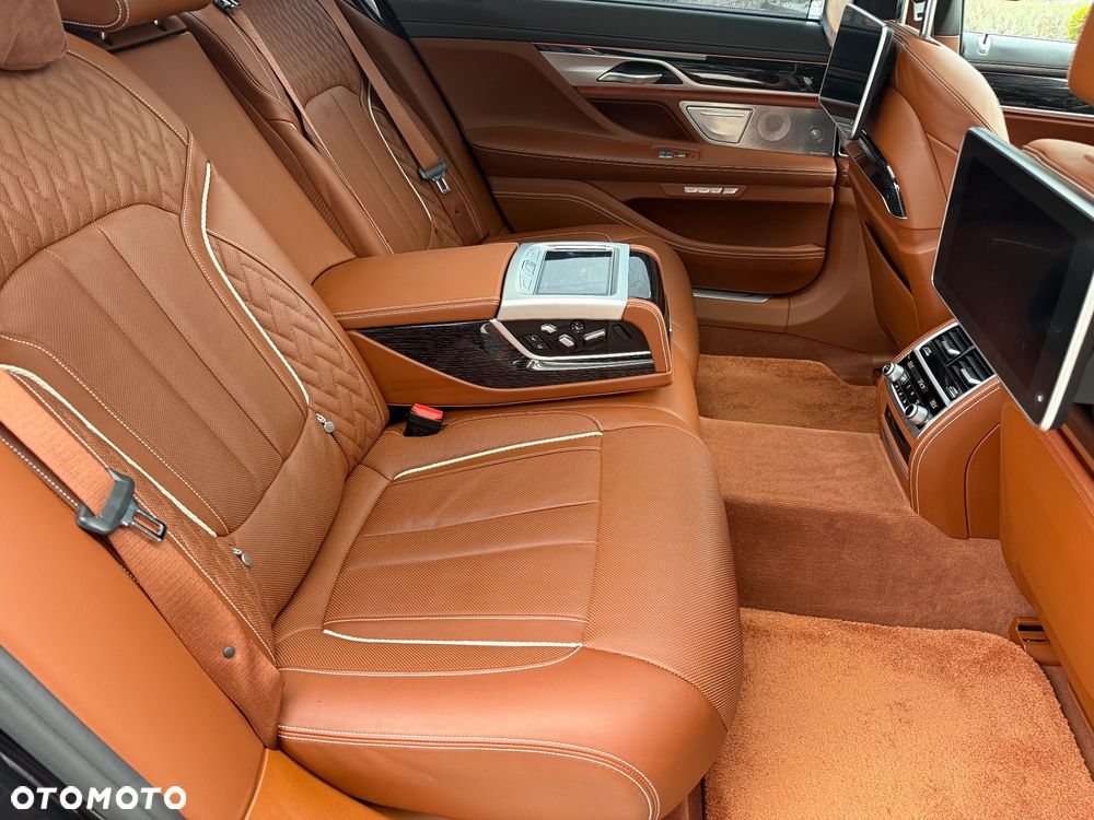 BMW Seria 7 - 40