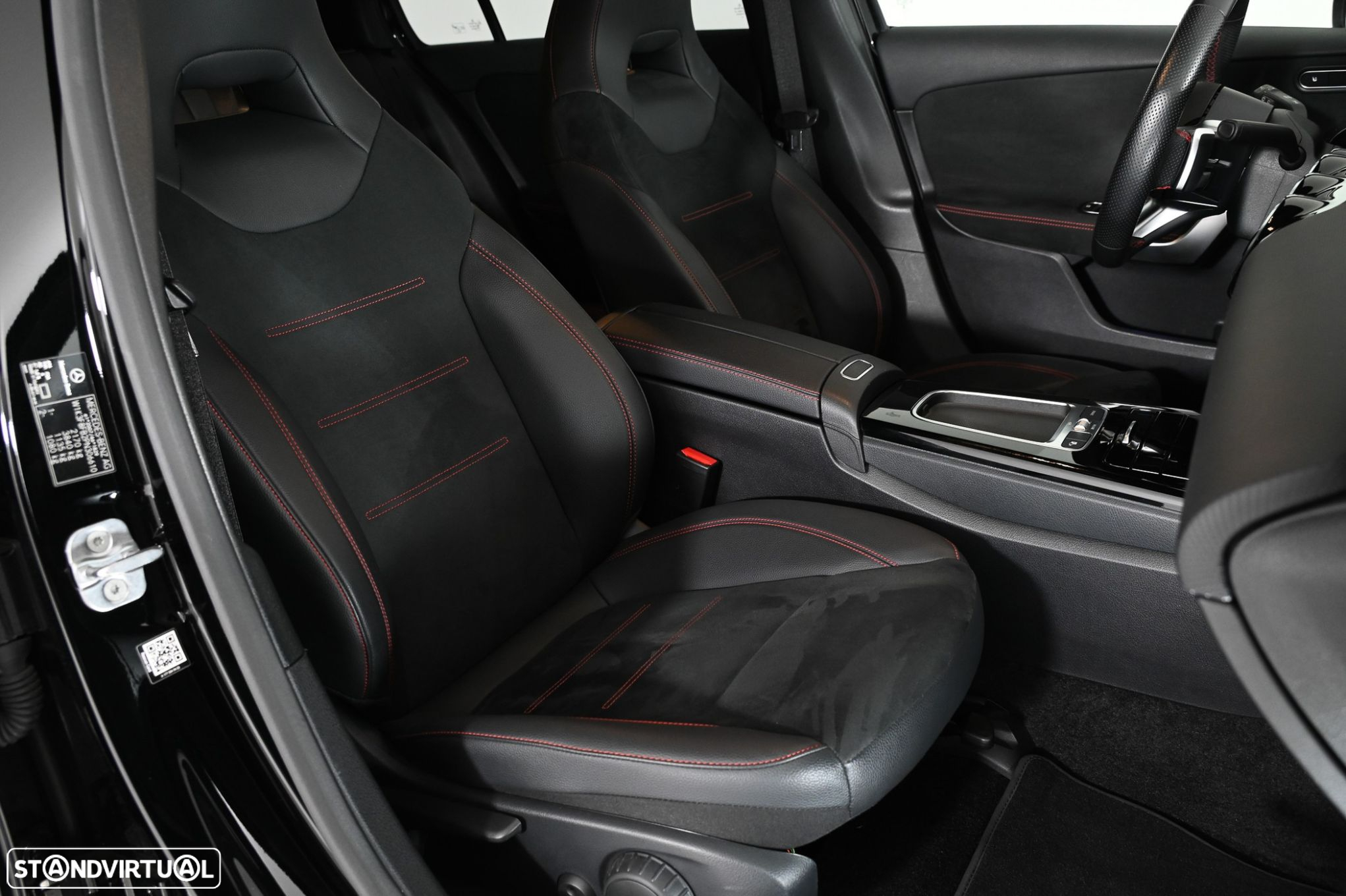 Mercedes-Benz A 250 e AMG Line - 14
